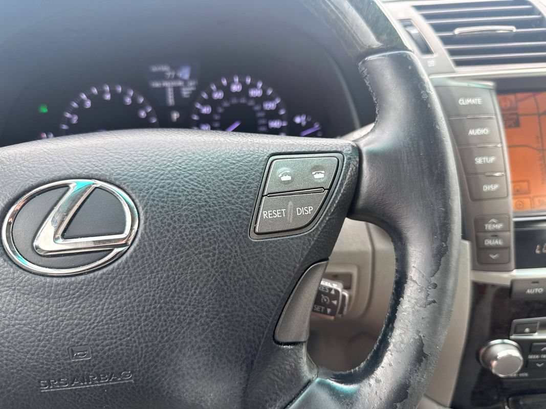 Used 2012 Lexus LS 460 w/ Comfort Pkg RWD image 27