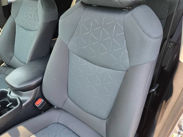 Used 2025 Toyota RAV4 XLE w/ Convenience Package AWD/4WD image 15