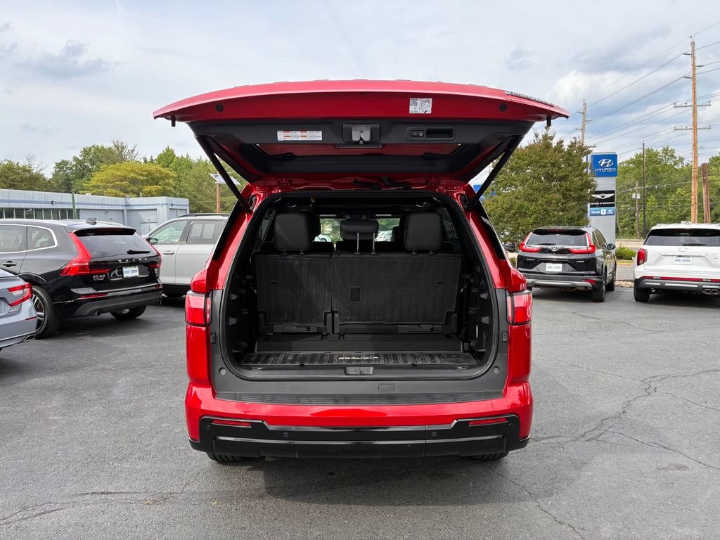 Used 2025 Toyota Sequoia Limited w/ TRD Off-Road Package AWD/4WD image 11