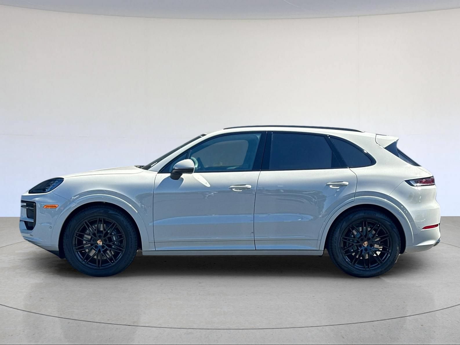New 2026 Porsche Cayenne AWD/4WD image 2