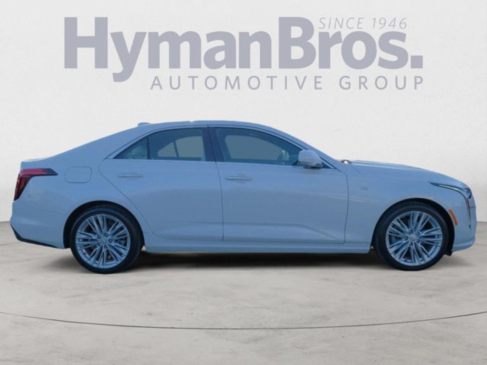 Used 2021 Cadillac CT4 Premium Luxury RWD image 2