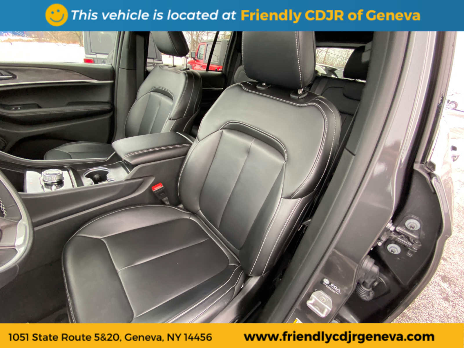 Used 2025 Jeep Grand Cherokee Limited w/ Trailer Tow Package image 8