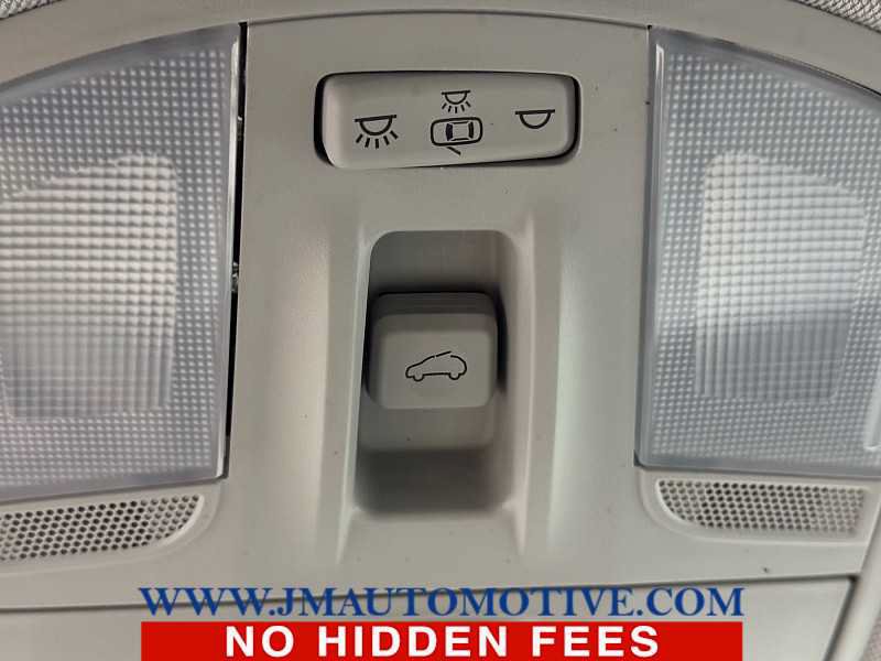 Used 2023 Hyundai Kona Limited AWD/4WD image 40