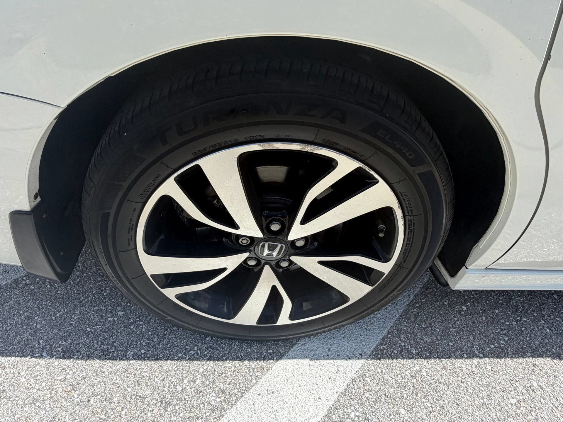 Used 2019 Honda Odyssey Elite image 12