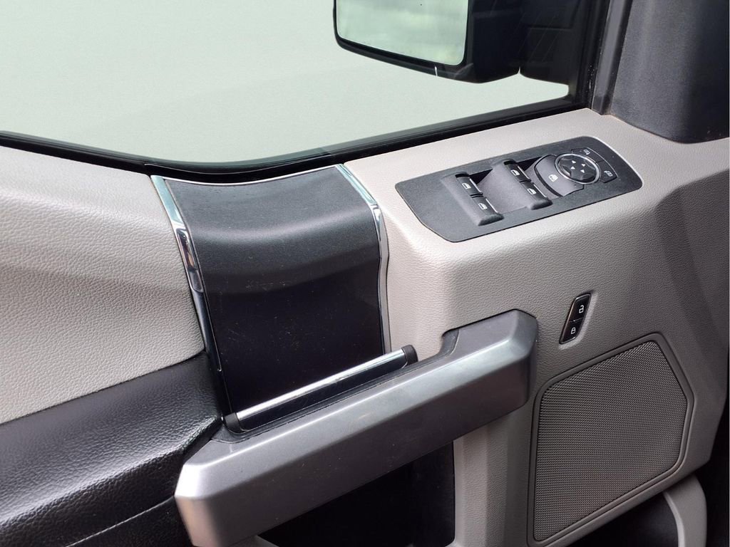 Used 2019 Ford F150 XLT AWD/4WD image 10