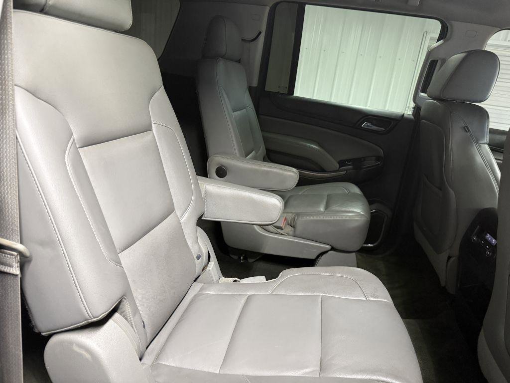 Used 2015 Chevrolet Suburban LT image 33
