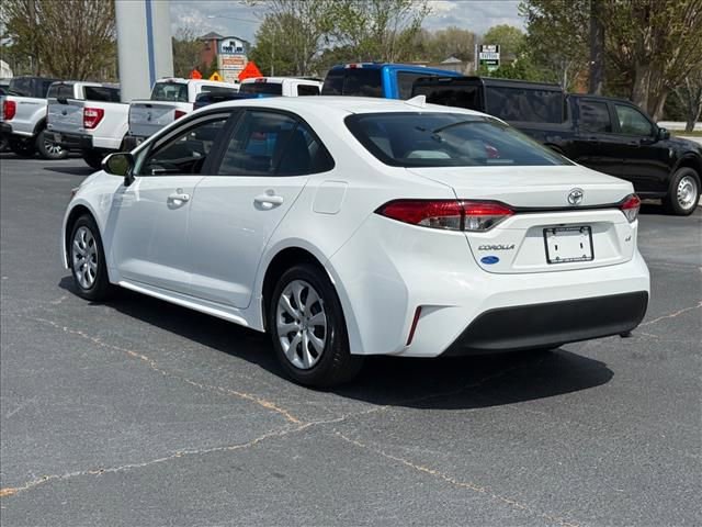 Used 2023 Toyota Corolla LE image 6