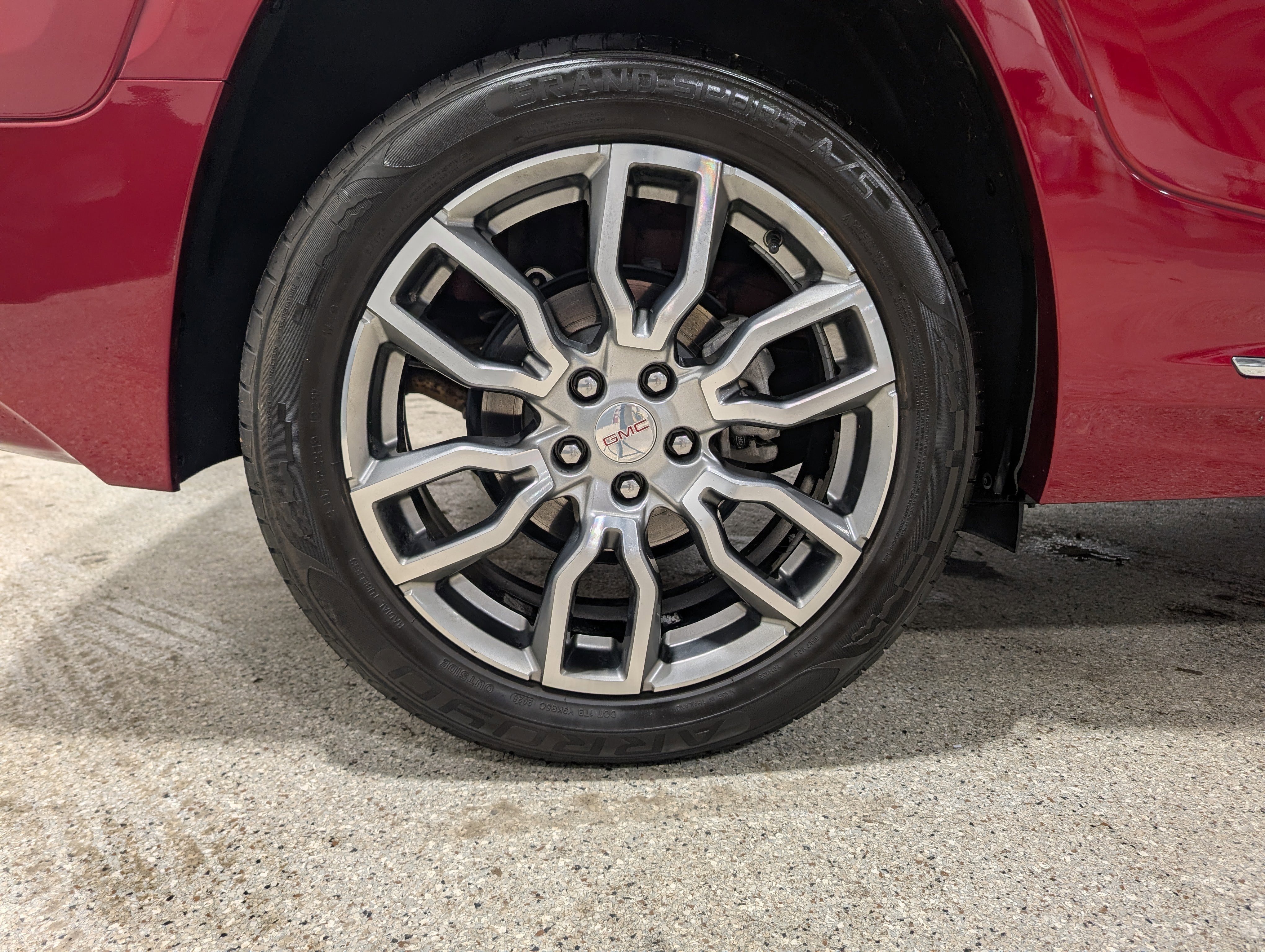 Used 2023 GMC Terrain Denali w/ Denali Premium Package image 11