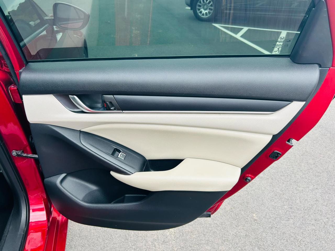 Used 2019 Honda Accord LX image 30