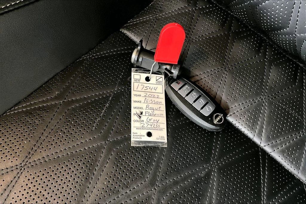 Used 2022 Nissan Rogue Platinum w/ Head-Up Display Package image 10