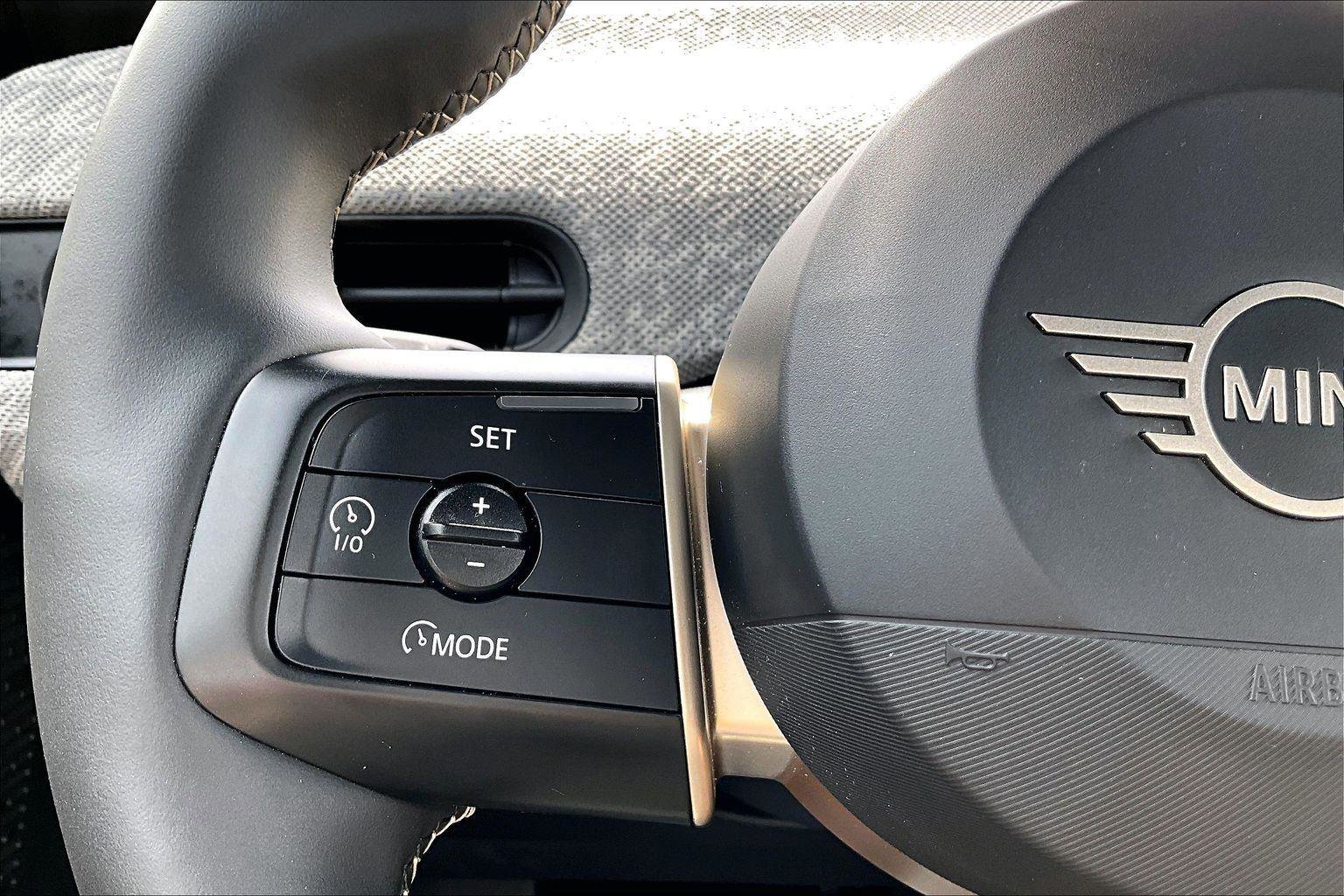 Used 2025 MINI Cooper S FWD image 11