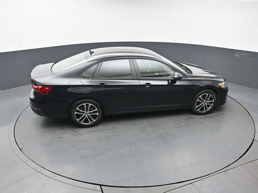 Used 2023 Volkswagen Jetta Sport image 38