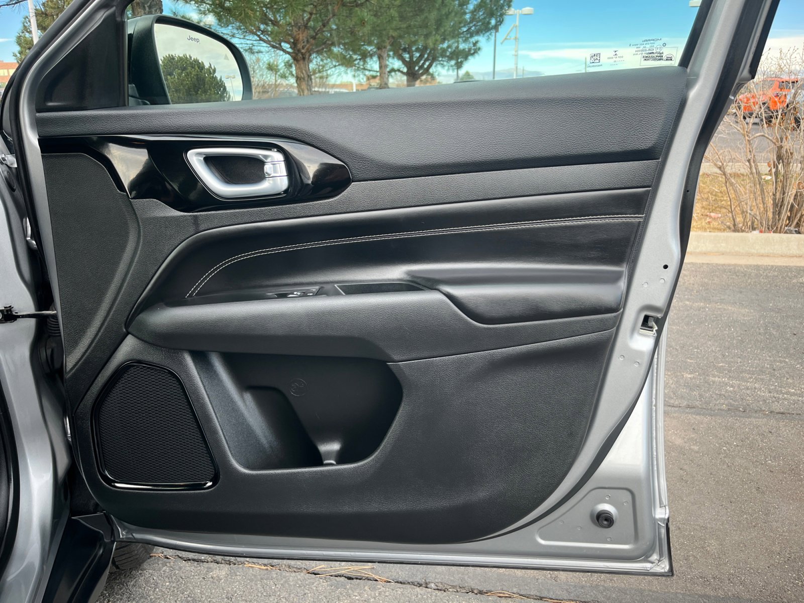 Used 2022 Jeep Compass Altitude w/ Convenience Group image 16