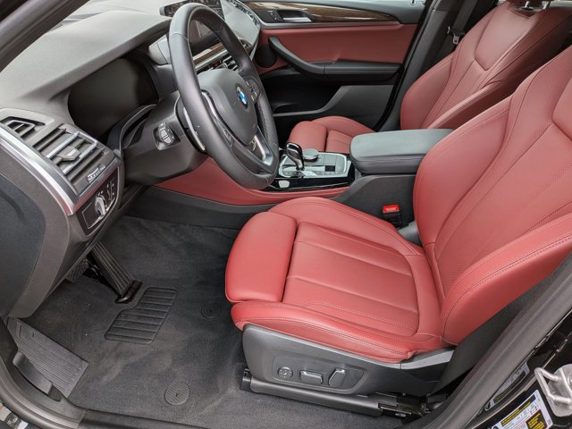 Used 2025 BMW X4 xDrive30i AWD/4WD image 16
