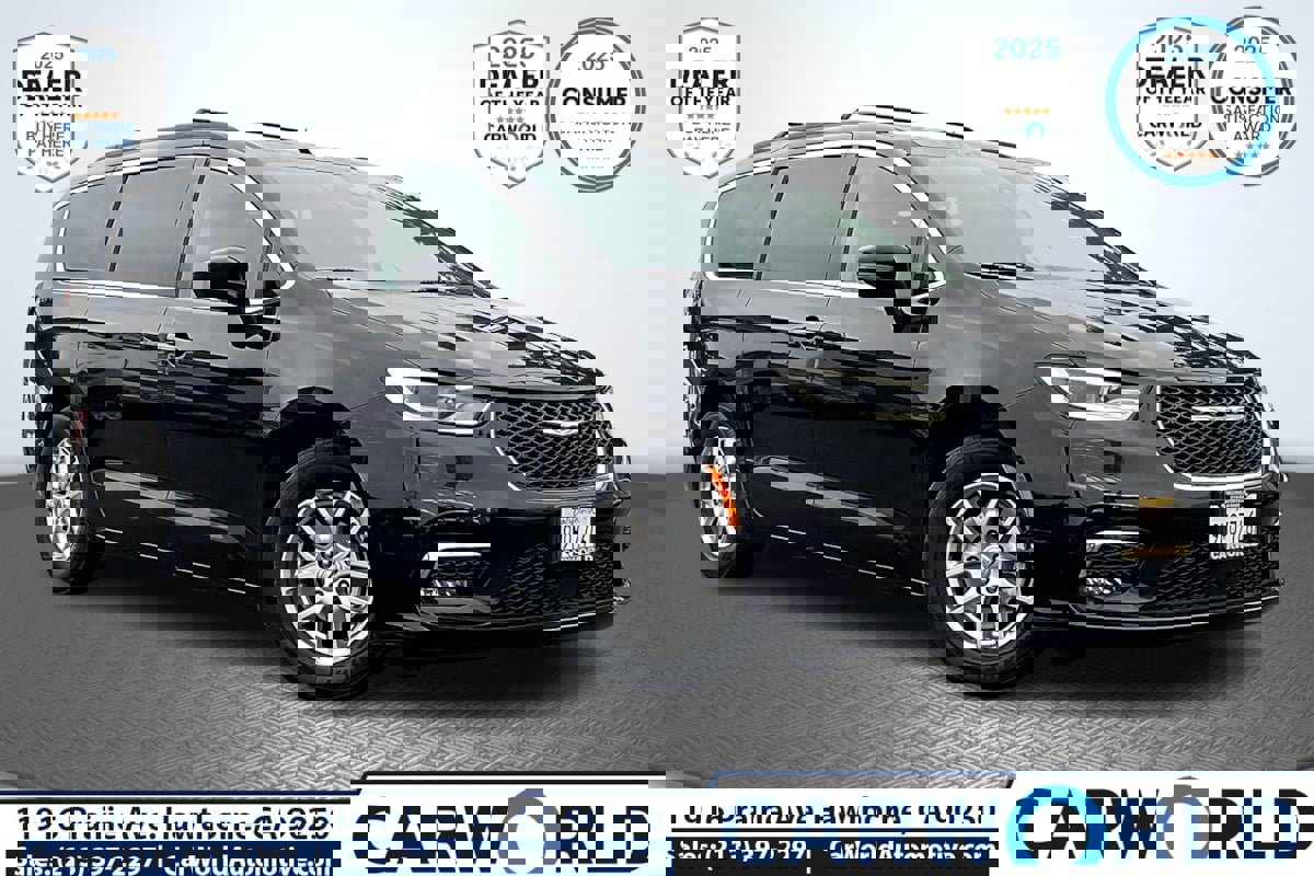 Used 2022 Chrysler Pacifica Touring-L