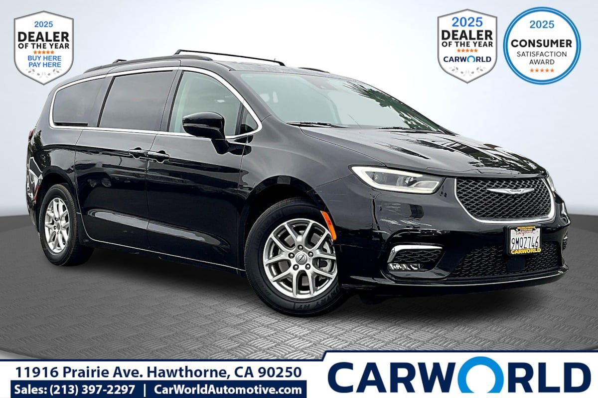 Used 2022 Chrysler Pacifica Touring-L FWD image 1