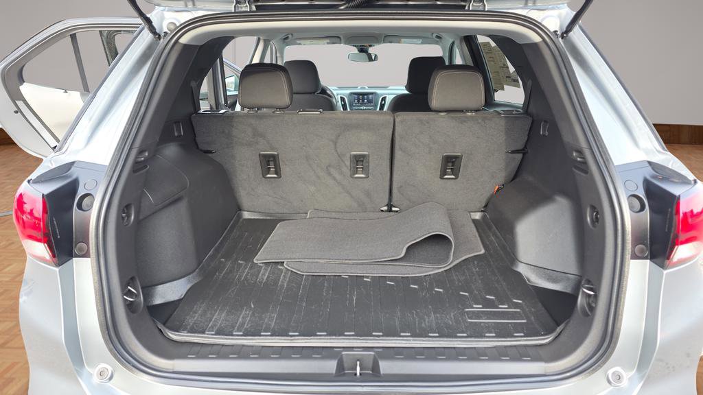 Used 2023 Chevrolet Equinox LS w/ LS Convenience Package image 17