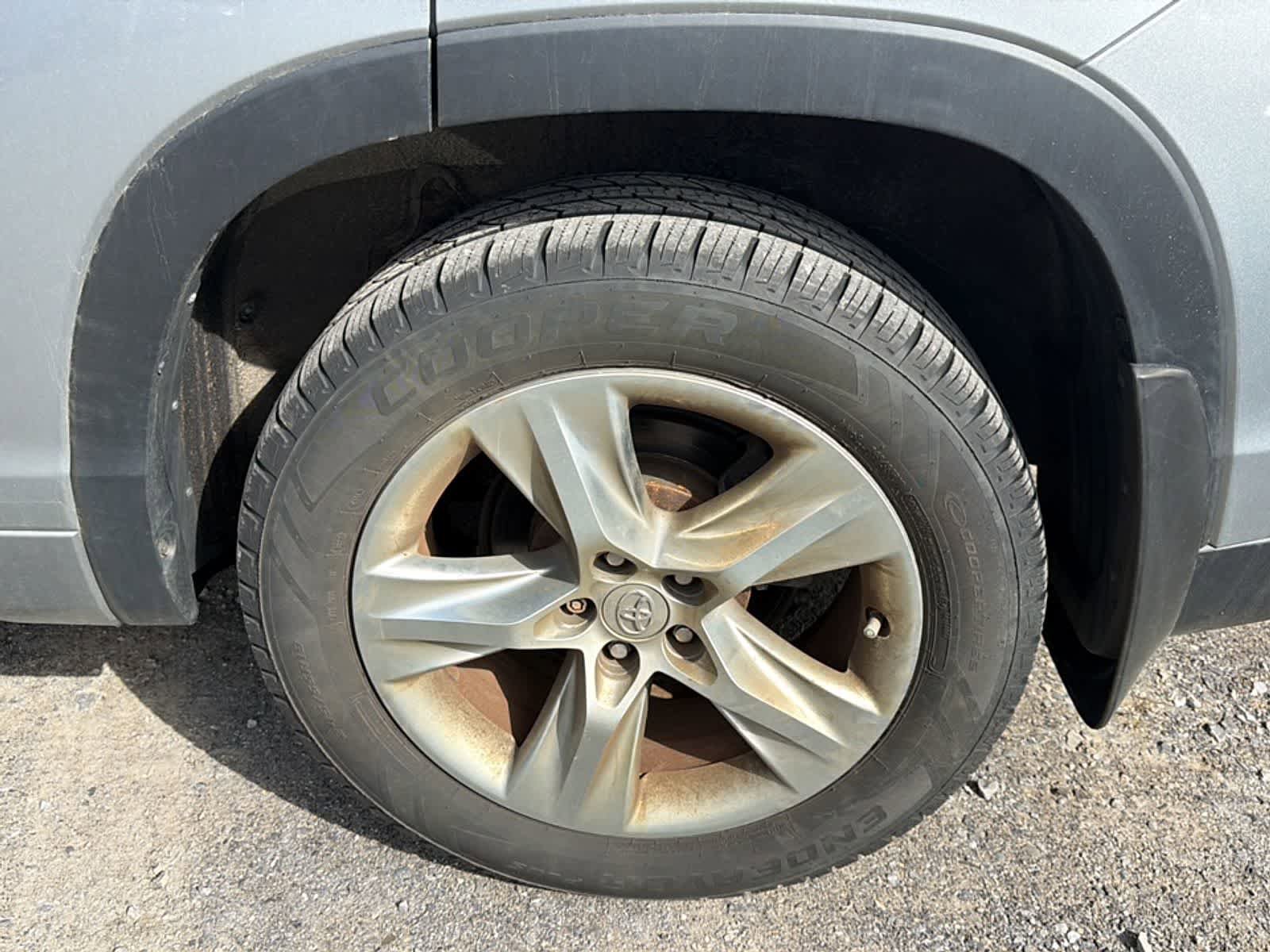 Used 2015 Toyota Highlander Limited image 21