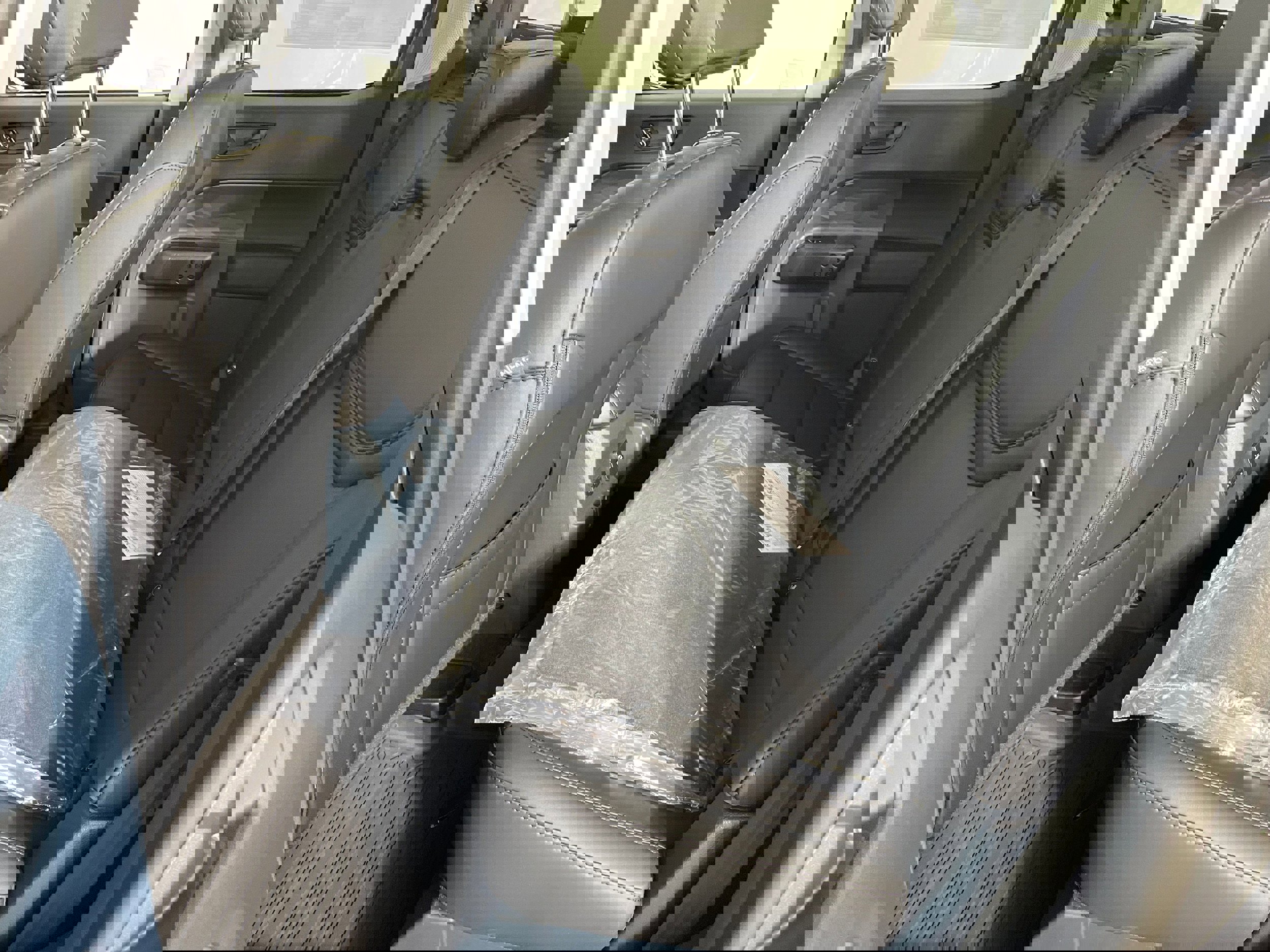 New 2025 Ford Maverick Lariat w/ Black Appearance Package image 4