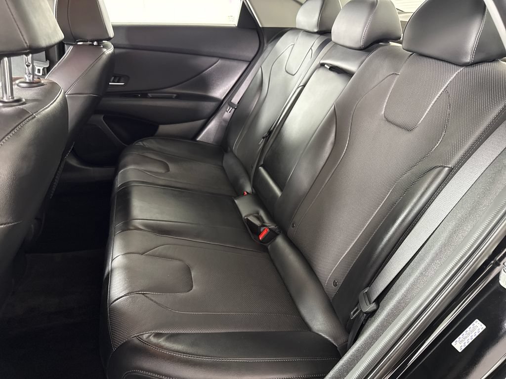 Used 2023 Hyundai Elantra Limited FWD image 15