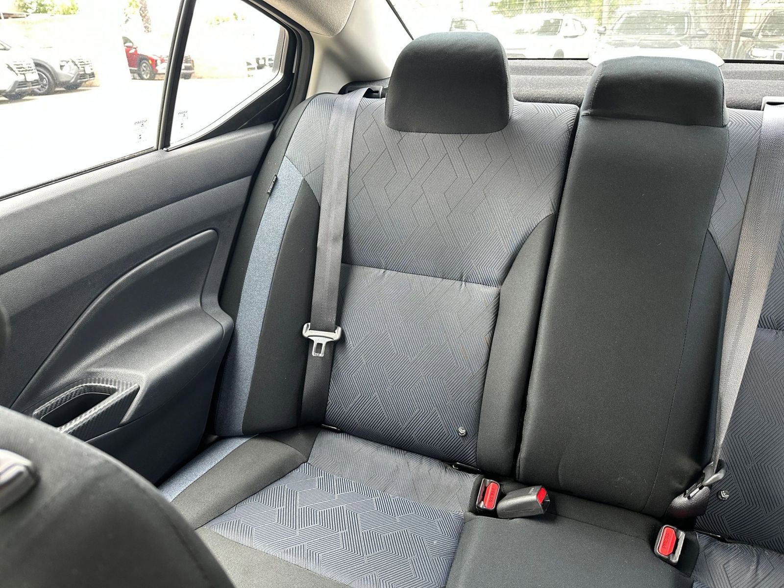 Used 2025 Nissan Versa SV FWD image 37