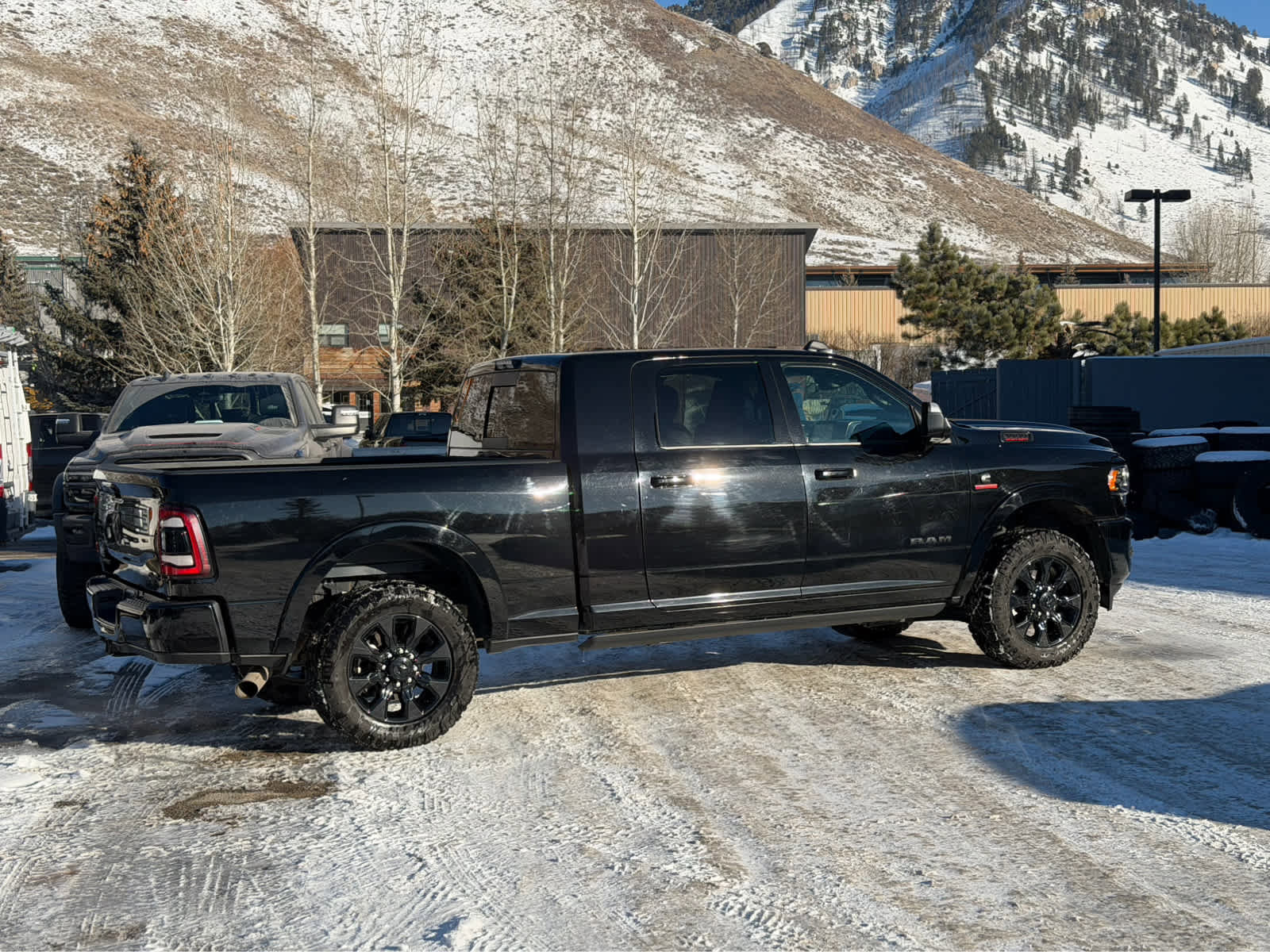 Used 2020 RAM 3500 Limited image 9