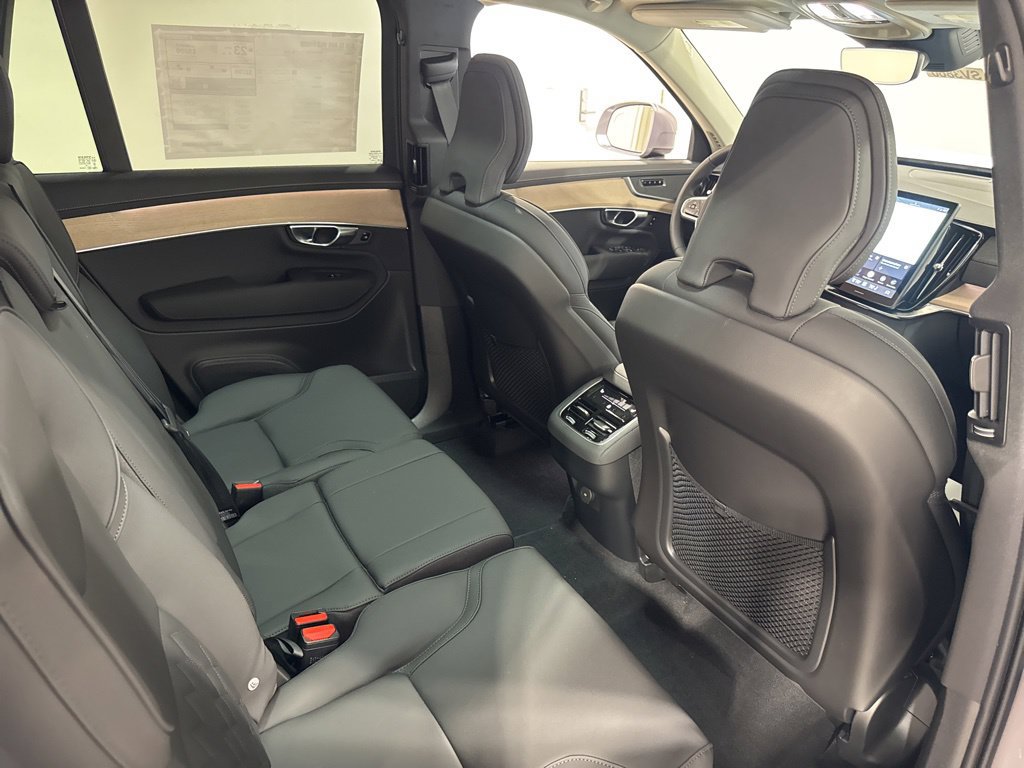 New 2026 Volvo XC90 B6 Plus w/ Protection Package AWD/4WD image 24