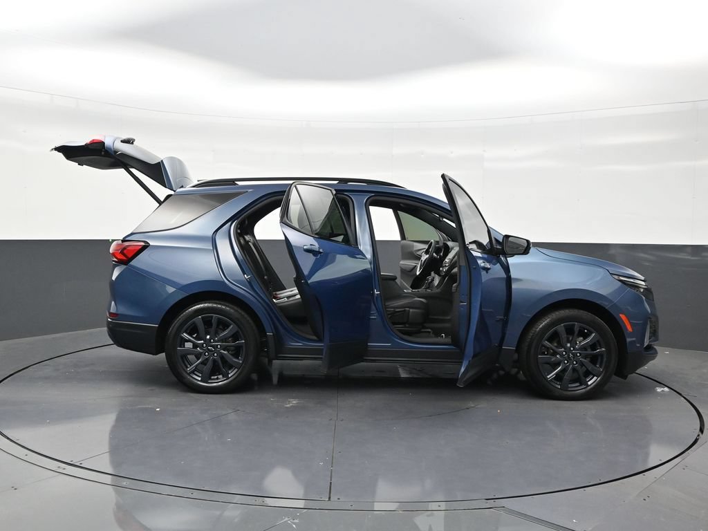 Used 2024 Chevrolet Equinox RS w/ RS Leather Package FWD image 30