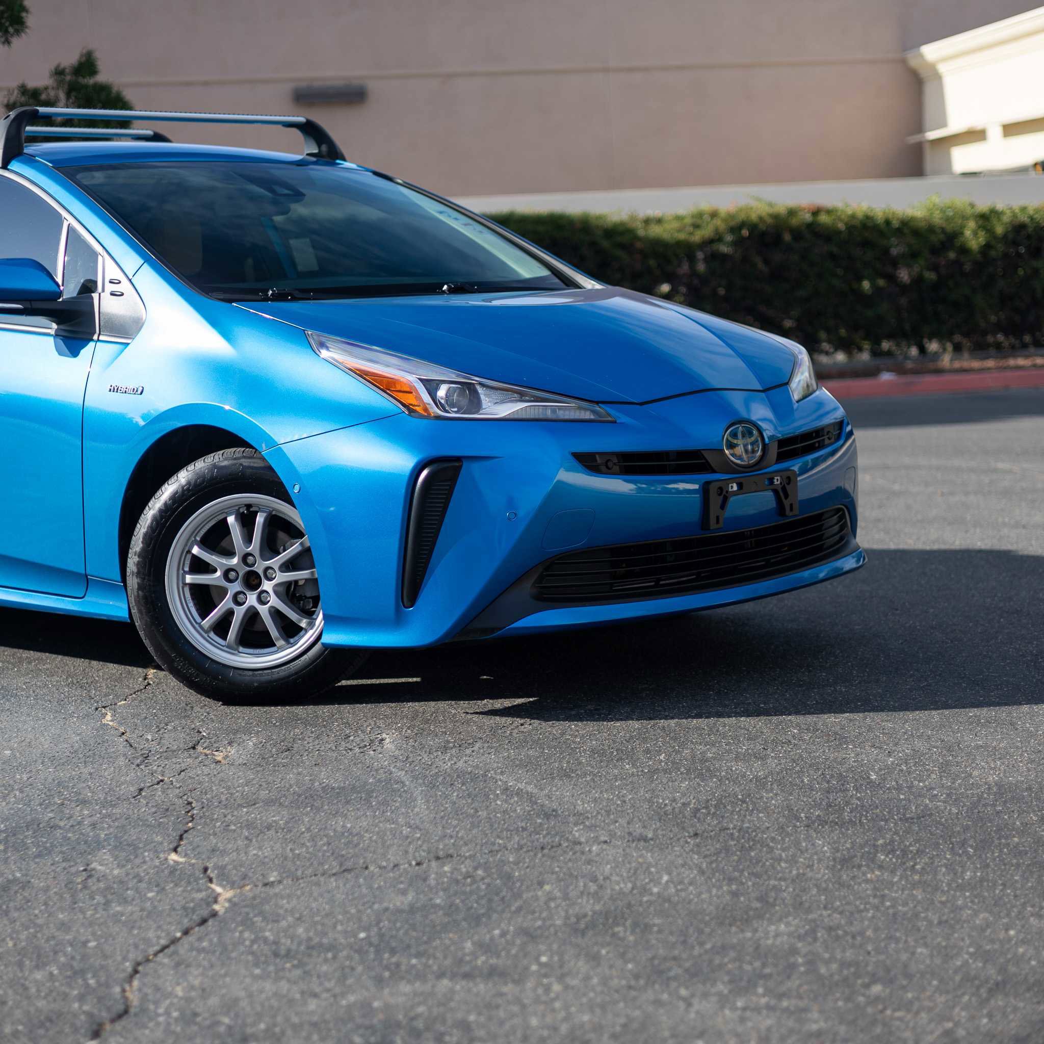 Used 2022 Toyota Prius LE image 9