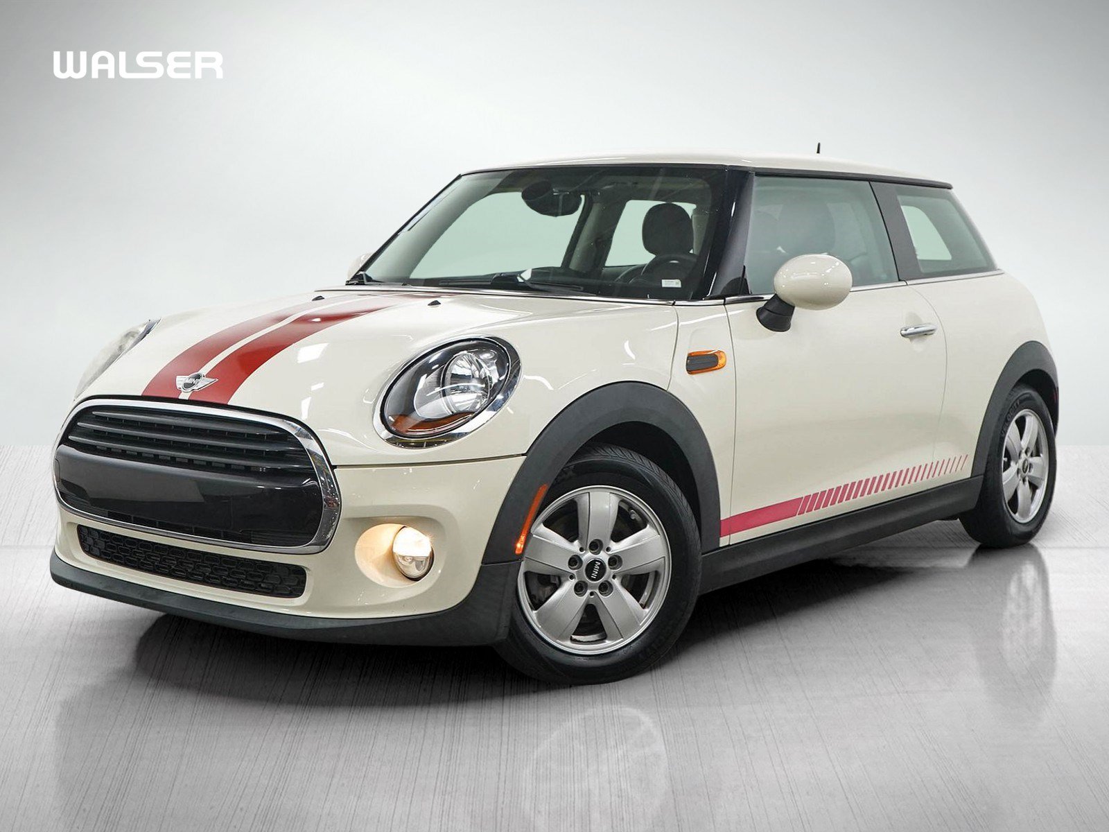 Used 2017 MINI Cooper 2-Door Hardtop FWD image 1