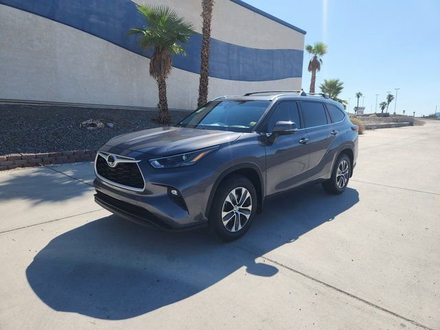 Used 2025 Toyota Highlander XLE video 1