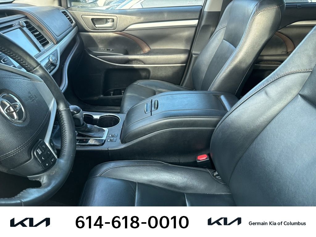 Used 2016 Toyota Highlander XLE image 10