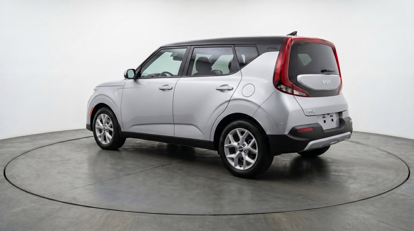 Used 2025 Kia Soul LX w/ LX Technology Package FWD image 6