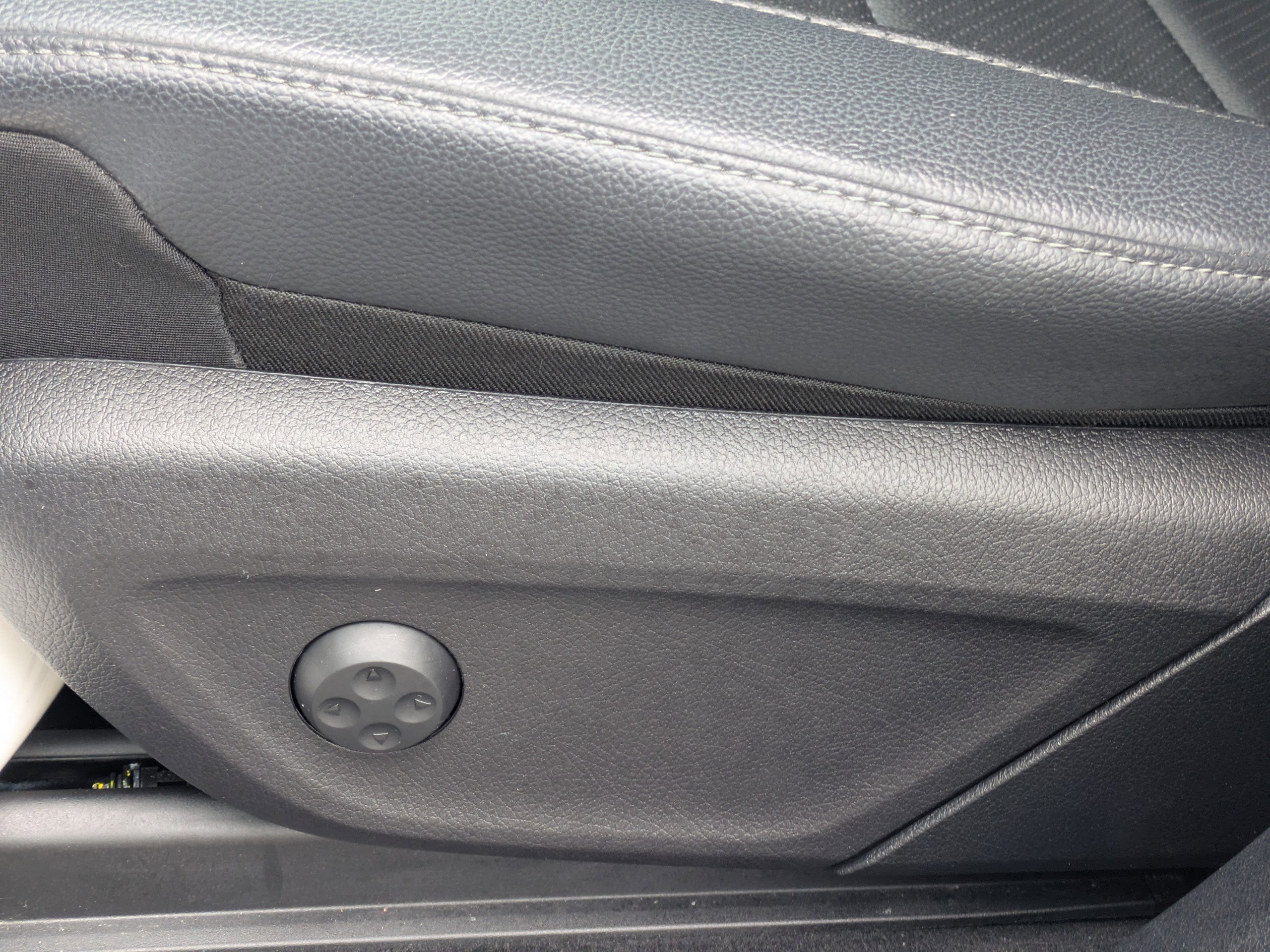 Used 2021 Mercedes-Benz GLE 350 image 27