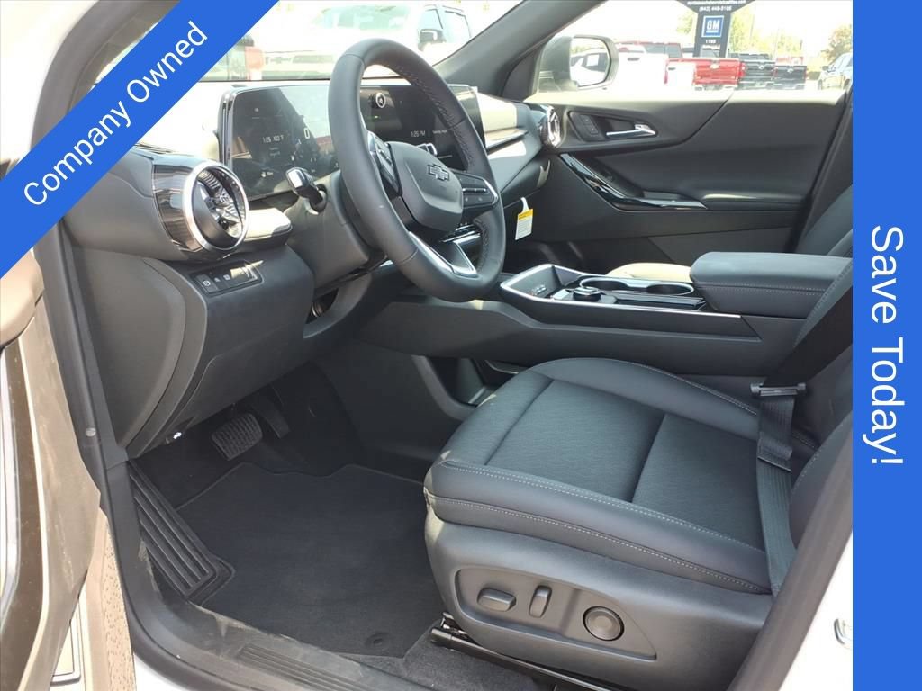 New 2027 Chevrolet Equinox LT w/ Convenience Package II FWD image 11