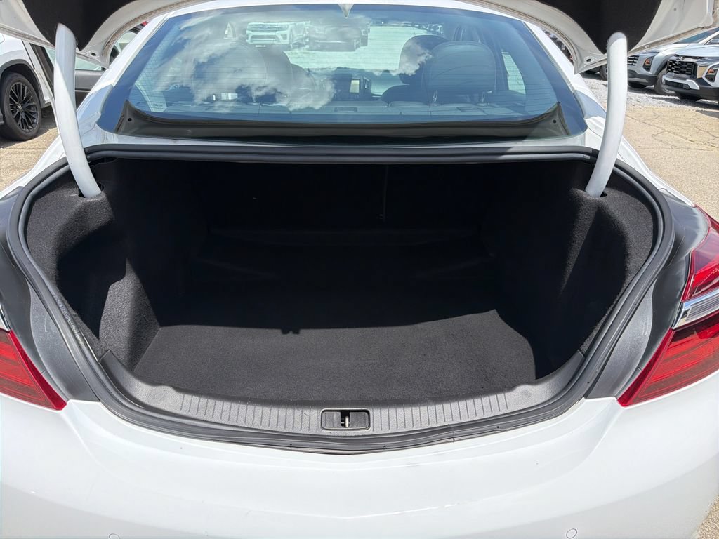 Used 2017 Buick Regal Premium FWD image 24