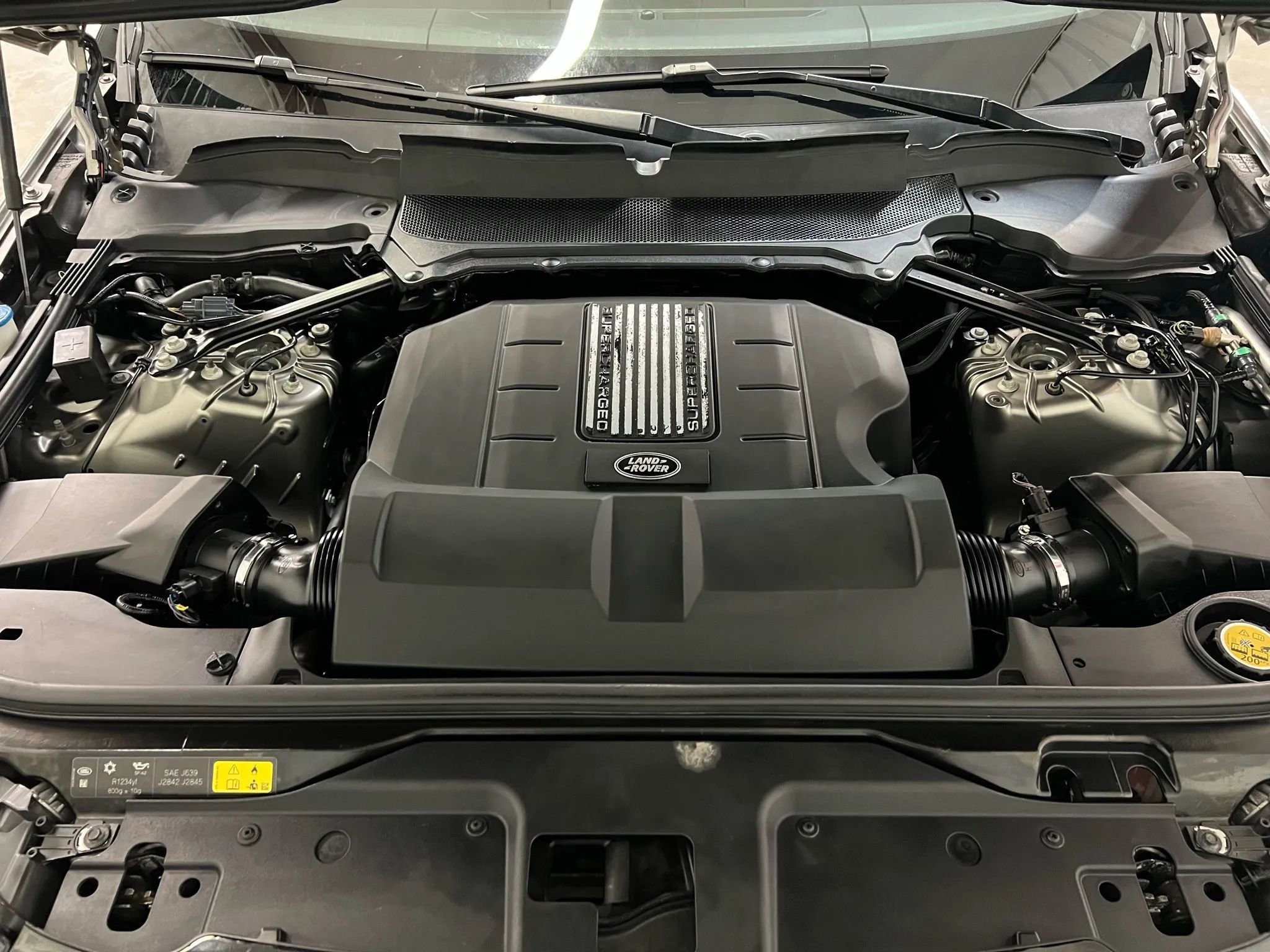 Used 2017 Land Rover Discovery First Edition image 50