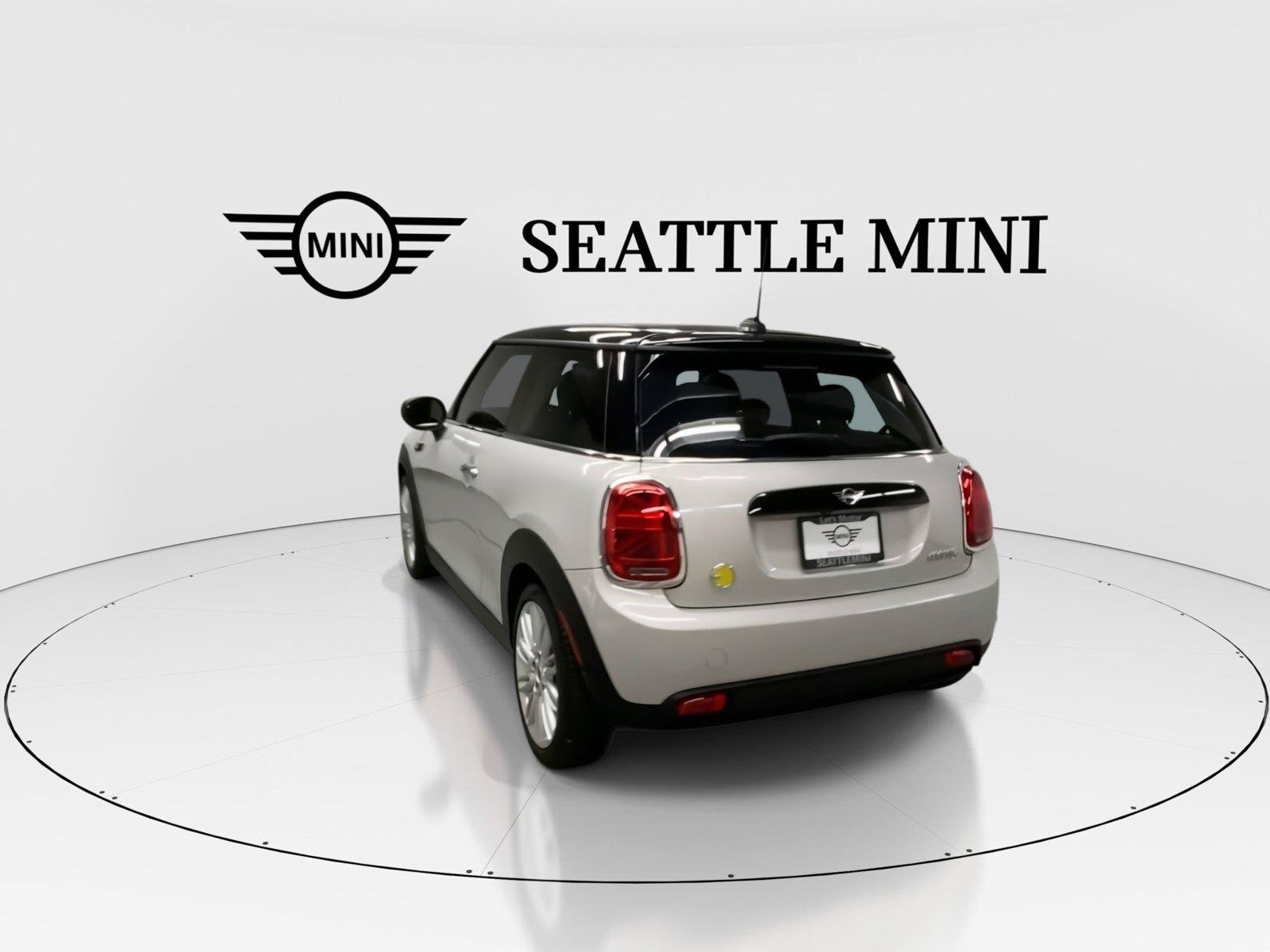 Used 2023 MINI Cooper SE FWD image 9