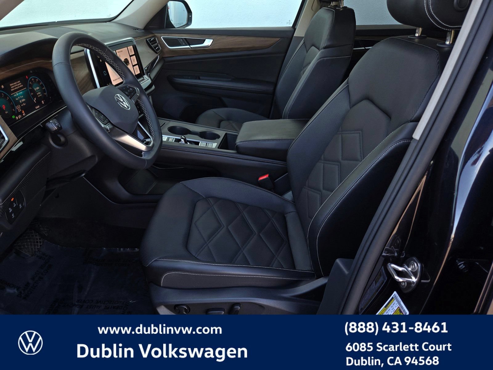 Used 2024 Volkswagen Atlas SE AWD/4WD image 17