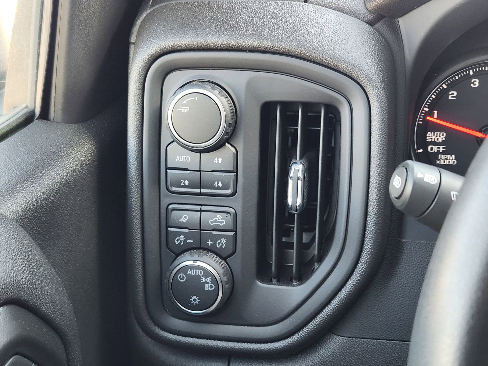 New 2025 Chevrolet Silverado 1500 W/T w/ WT Safety Package image 21