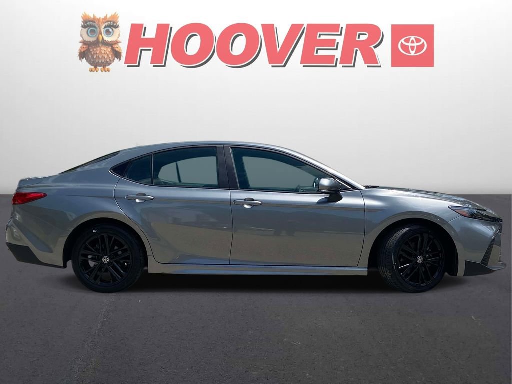 Used 2025 Toyota Camry SE w/ Convenience Package FWD image 2