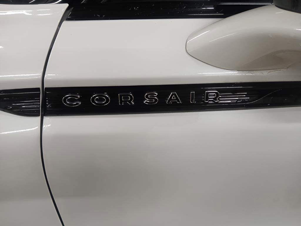 Used 2024 Lincoln Corsair Reserve w/ Jet Appearance Package image 12
