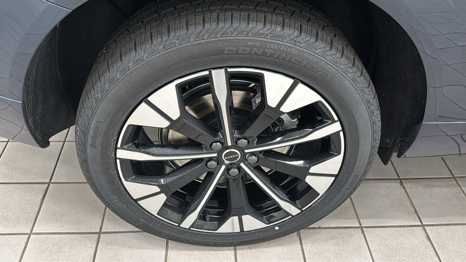 Used 2026 Volvo XC60 T8 Plus w/ Protection Package Premier image 31