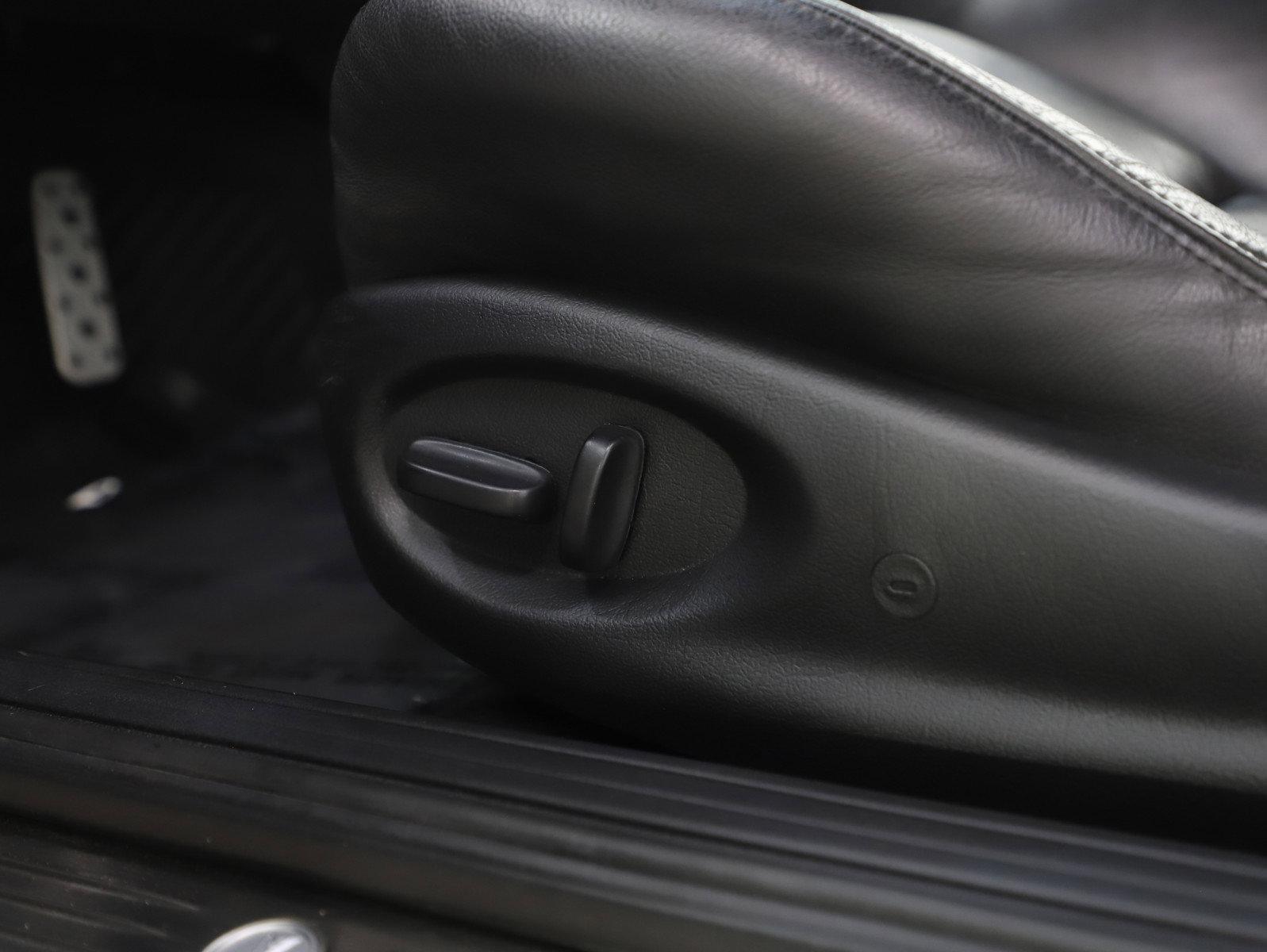 Used 2006 Pontiac GTO image 27