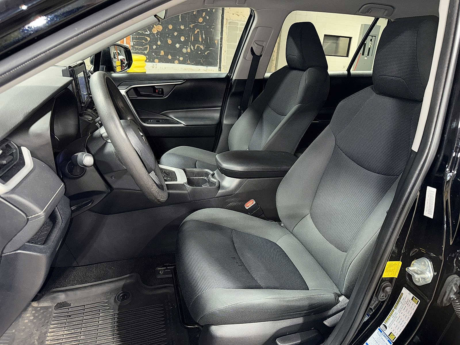 Used 2020 Toyota RAV4 LE image 15