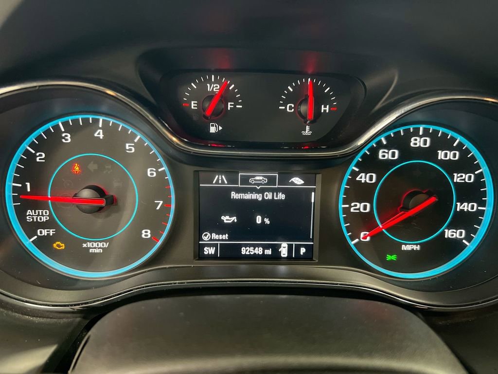 Used 2018 Chevrolet Cruze LT w/ RS Package FWD image 12
