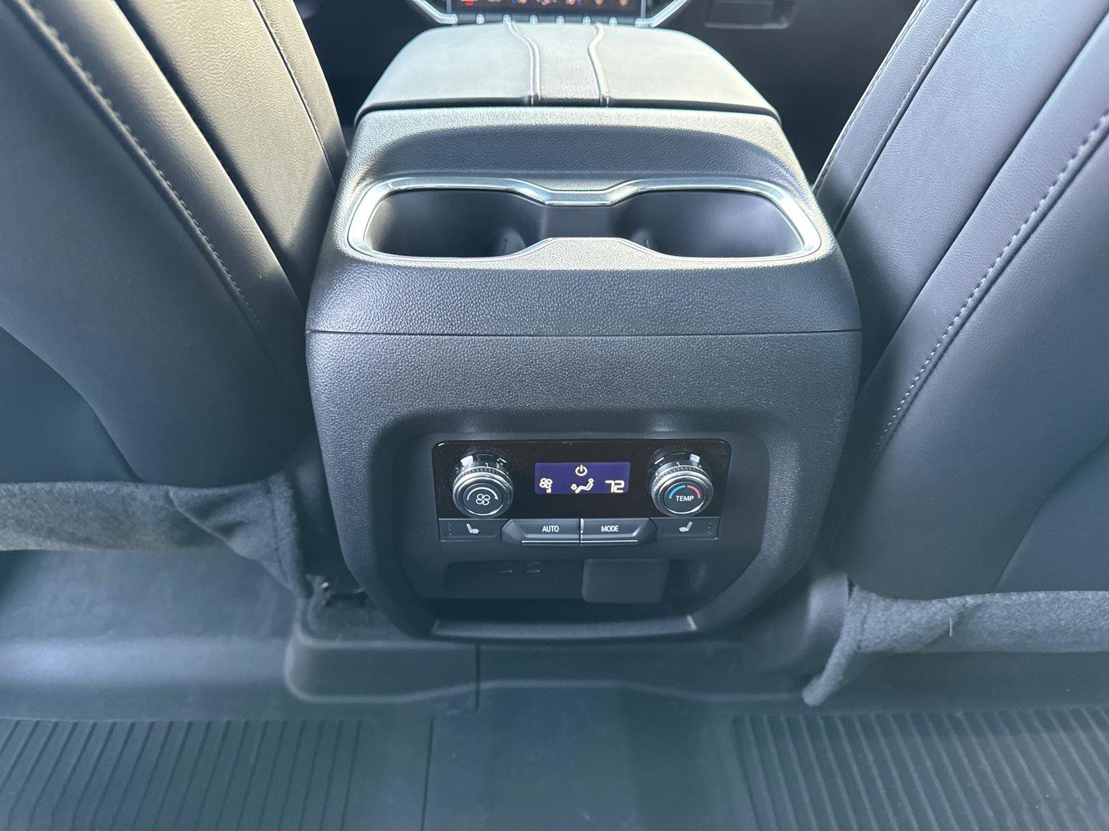 New 2025 GMC Acadia Denali w/ Super Cruise Package image 32