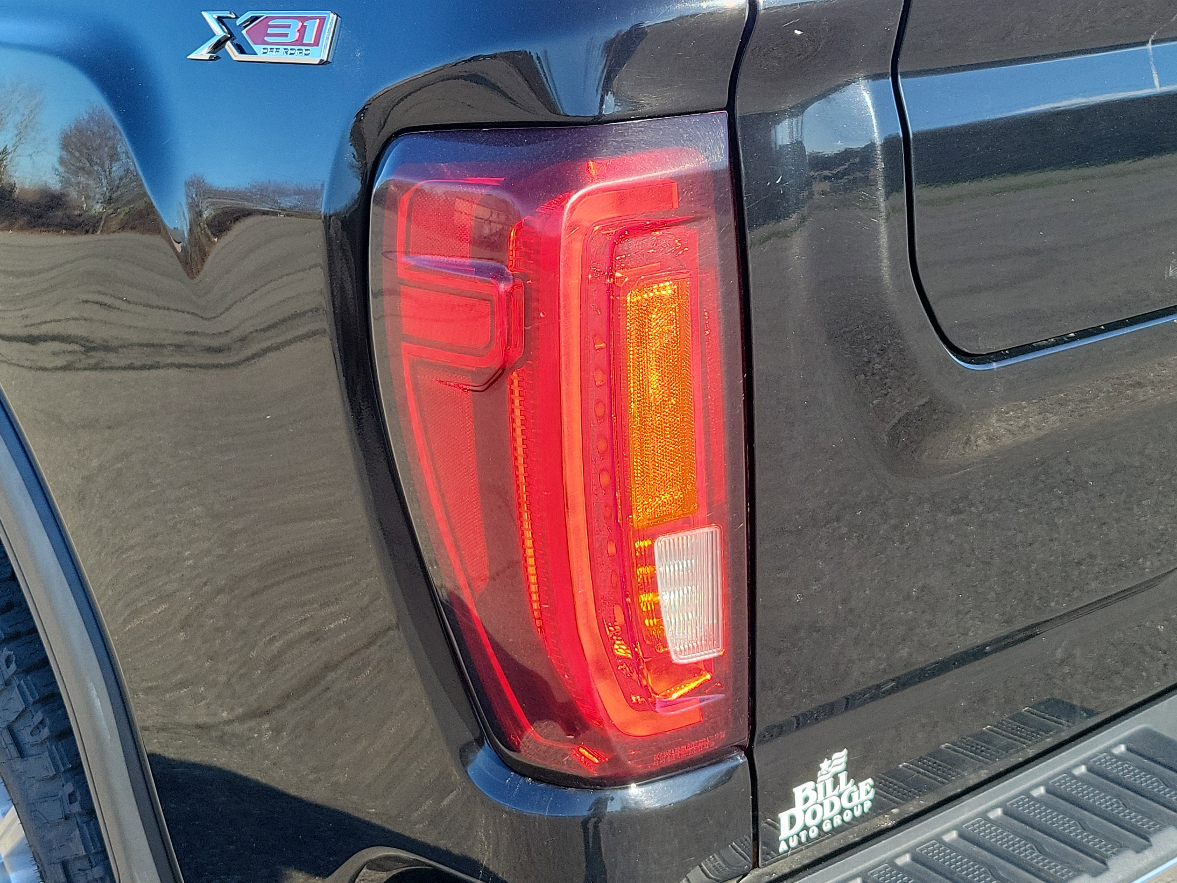 Used 2020 GMC Sierra 2500 SLT w/ SLT Premium Plus Package AWD/4WD image 11