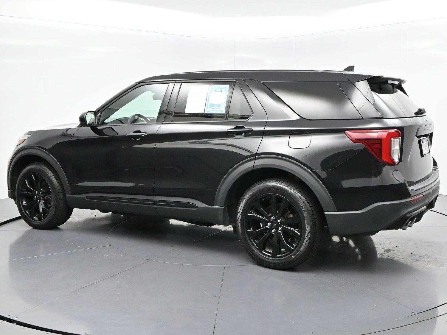 Used 2022 Ford Explorer ST AWD/4WD image 5