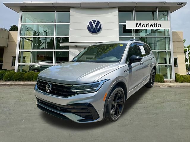 Used 2023 Volkswagen Tiguan SE R-Line image 1